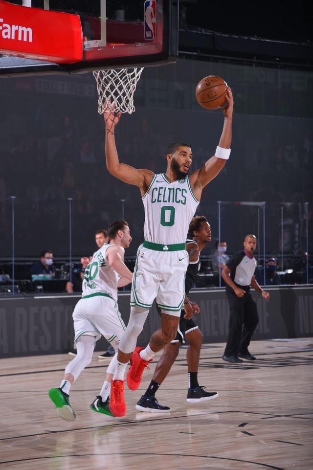 备受瞩目 备受瞩目