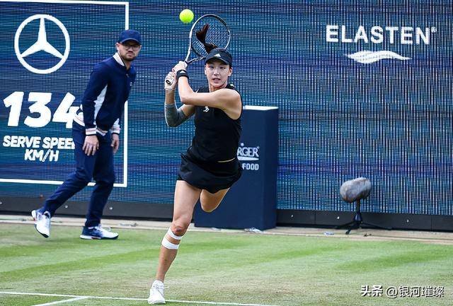 我国羽毛球队以全胜战绩 杀进混合团体赛四强